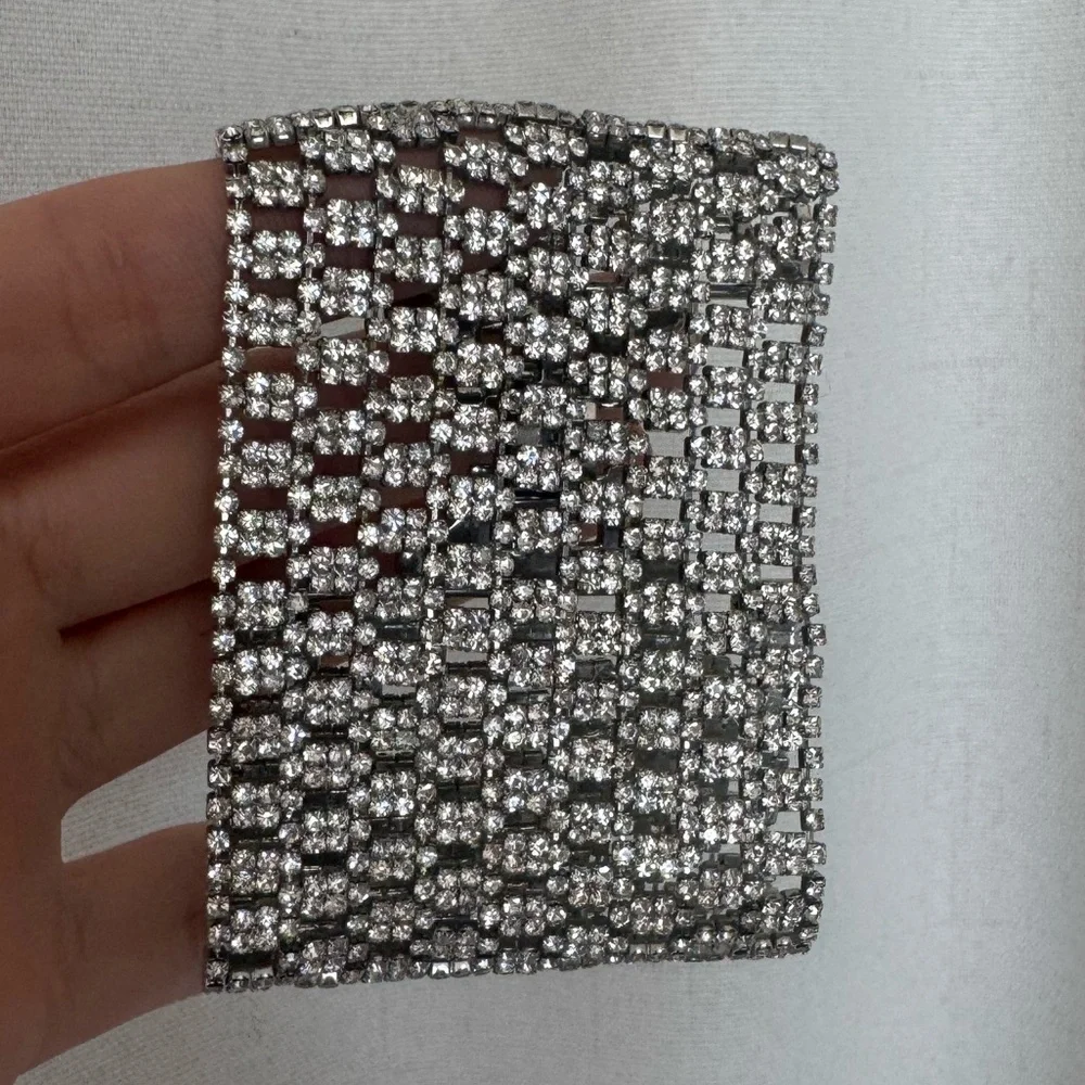 Cache Rhinestone Mesh Silver Bracelet - Picture 7 of 9